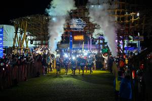 BIB: 060005
                            <button type="button" onclick="openModal(19206580)" class="btn btn-primary btn-sm float-right btn-popup" data-toggle="modal" data-target=".modal-high-quality">
                        <i class="fas fa-shopping-cart"></i> Add to Cart
                    </button>
                                            <button type="button" onclick="isThisMe(19206580, true)" class="btn btn-success btn-sm float-right btn-popup btn-isme hidden" data-toggle="tooltip" data-placement="bottom" title="นี่คือรูปของคุณใช่ไหม คลิกที่นี่เพื่อเอาเข้าอัลบั้ม">
                        <i class="fas fa-plus"></i> Add to album
                    </button>
                    <button type="button" onclick="isThisMe(19206580, false)" class="btn btn-warning btn-sm float-right btn-popup btn-isnotme hidden">
                        <i class="fas fa-ban"></i> Remove from album
                    </button>